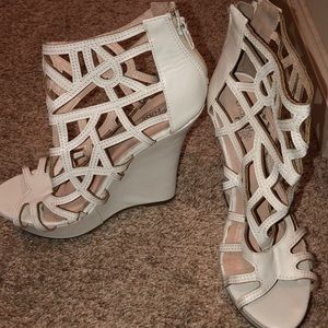 White wedges